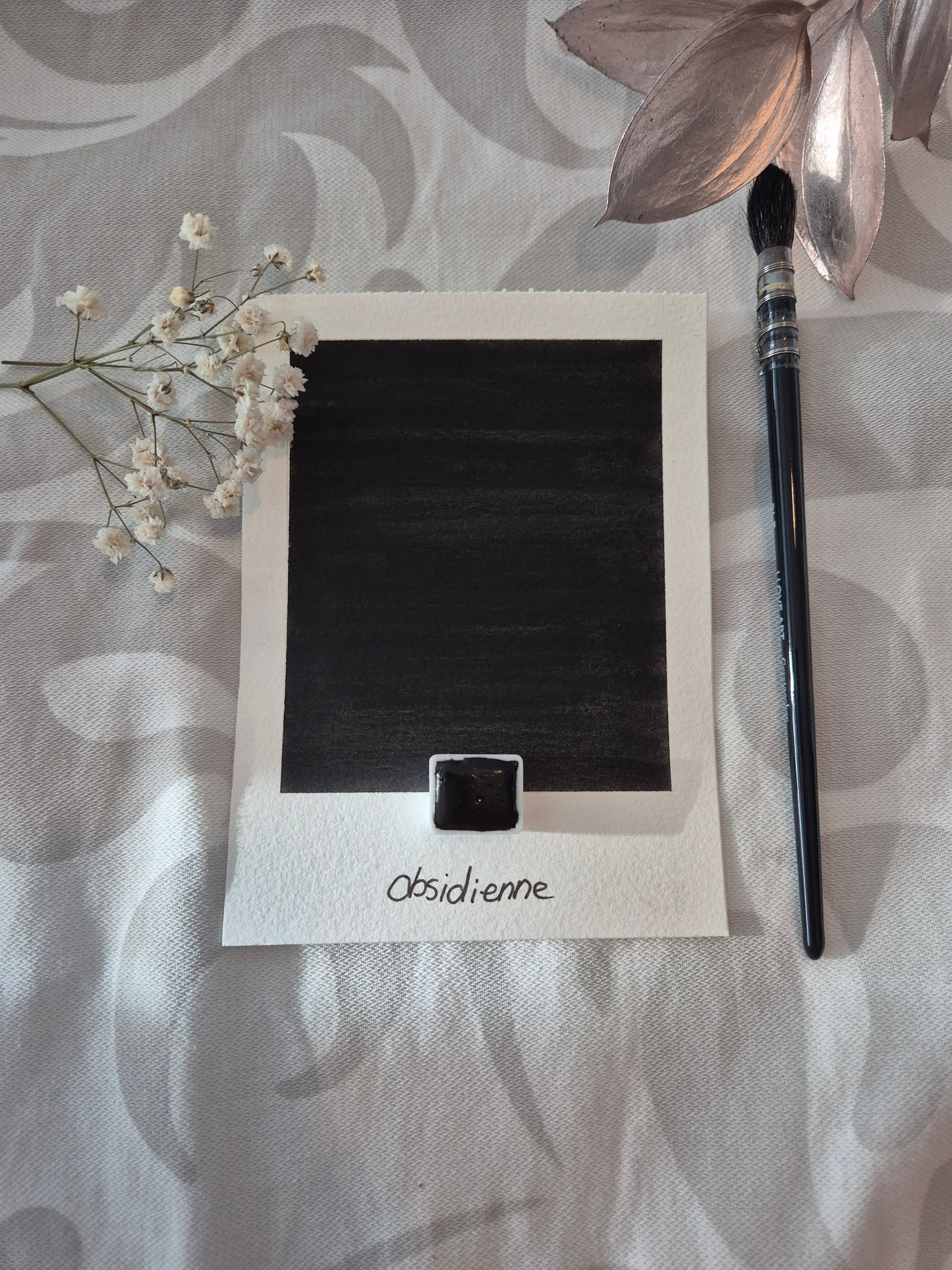 Obsidienne – Aquarelle extra fine artisanale et végane (demi godet)