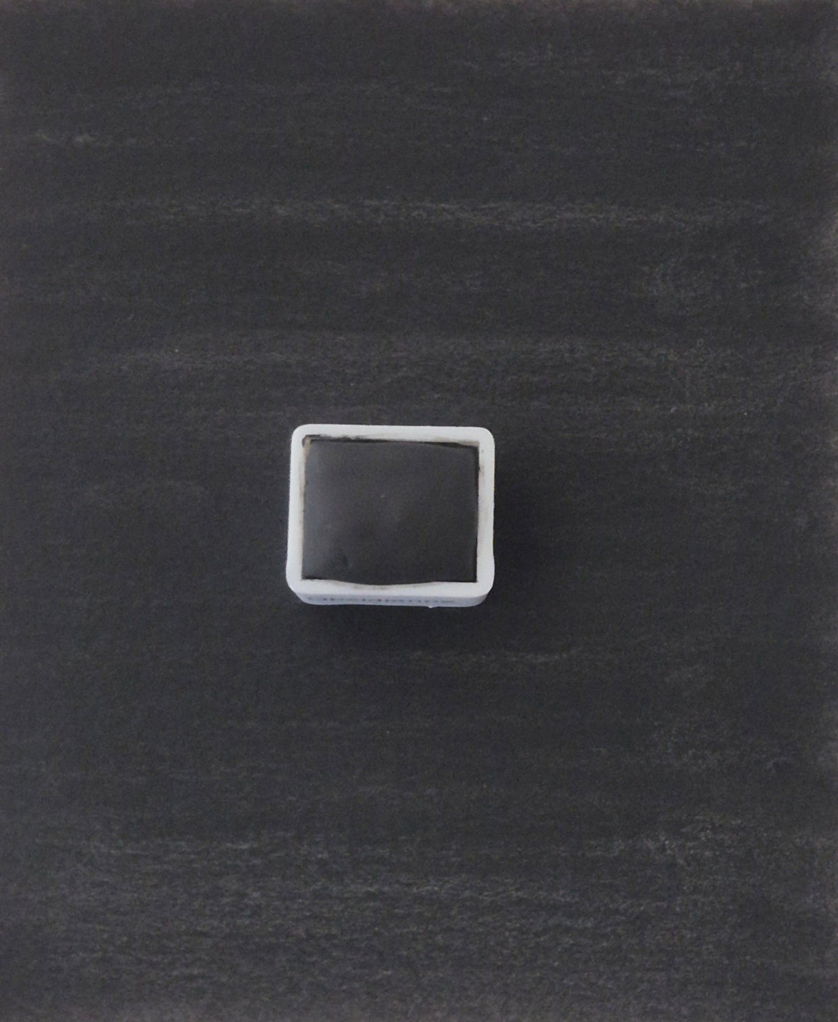 Obsidienne – Aquarelle extra fine artisanale et végane (demi godet)