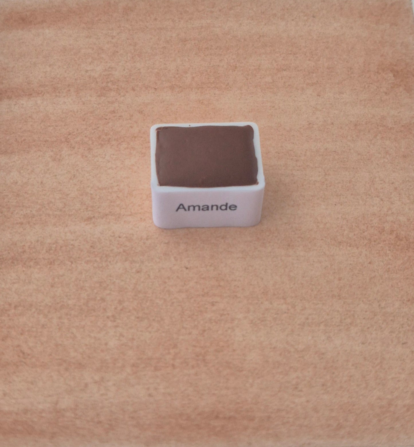Amande  – Aquarelle extra fine artisanale et végane (demi godet)