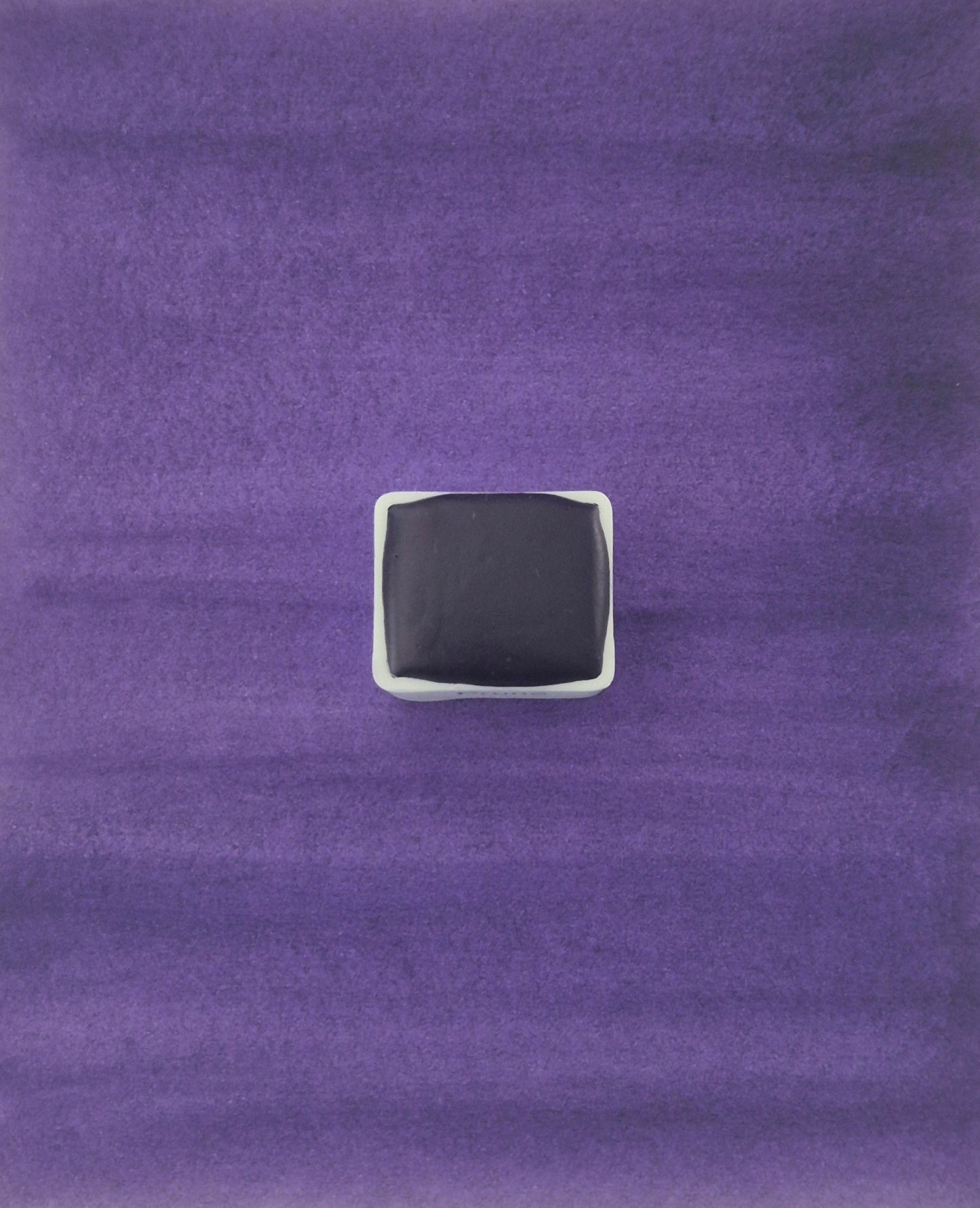Prune – Aquarelle extra fine artisanale et végane (demi godet)